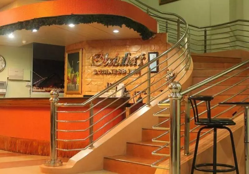 ホテル Obdulia's Business Inn