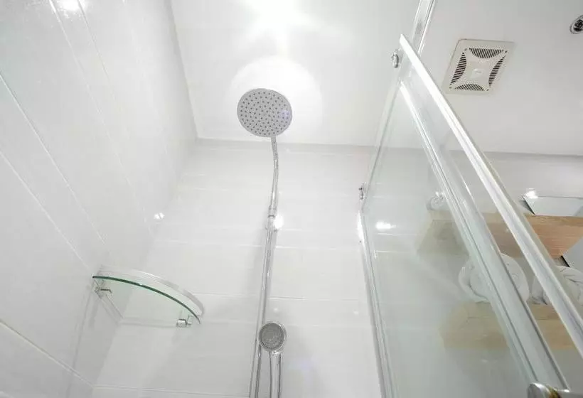 ホテル Zen Premium Dela Chambre  Manila