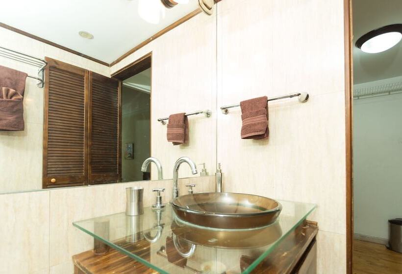 New Kingston Guest Apartments At Abbey