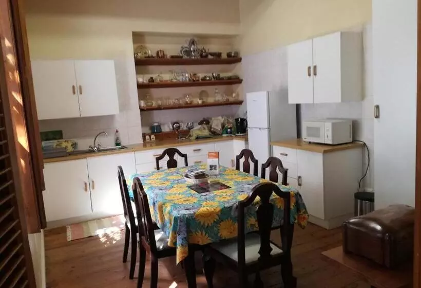 پانسیون 22 Van Wijk Street Tourist Accommodation