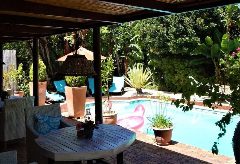 Pension Khashamongo B & B