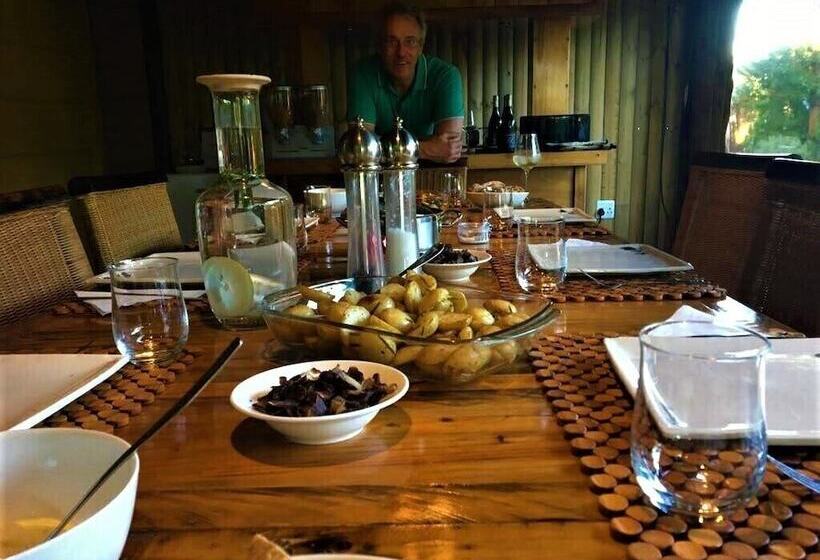 Pension Khashamongo B & B