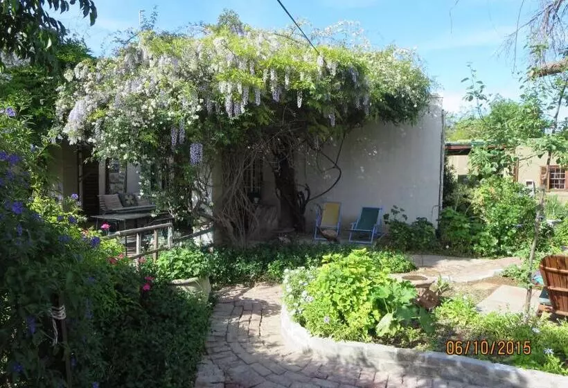 Majatalo Villa Reinet Guest House