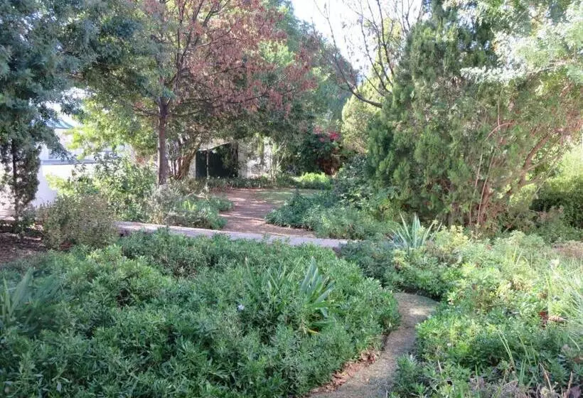 Majatalo Villa Reinet Guest House