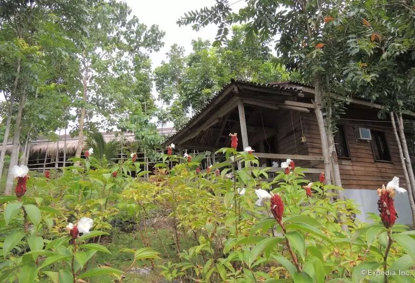 استراحتگاه Danasan Eco Adventure Park