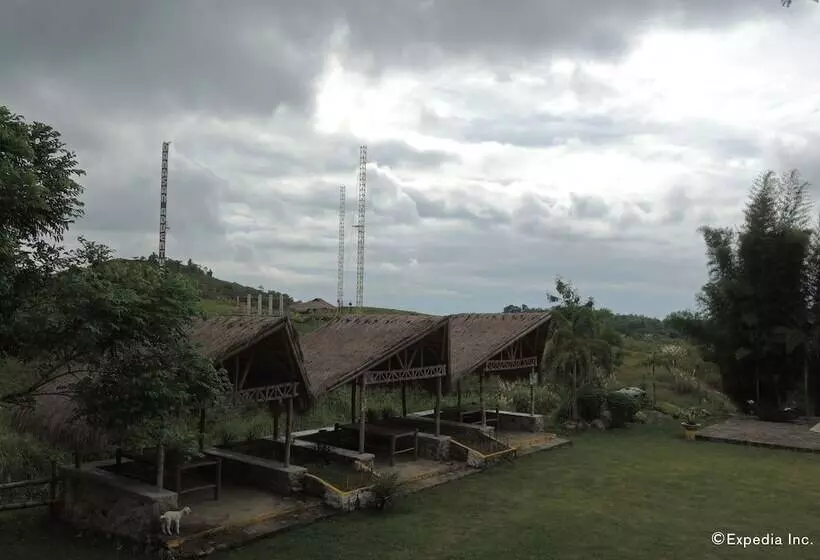 استراحتگاه Danasan Eco Adventure Park