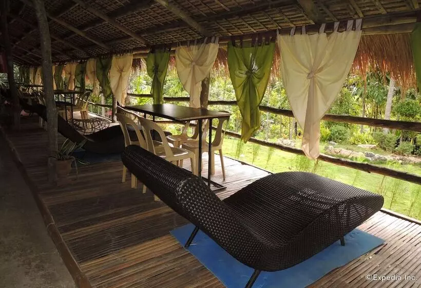 استراحتگاه Danasan Eco Adventure Park