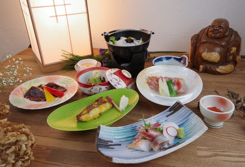 ريوكان Shiretoko Village