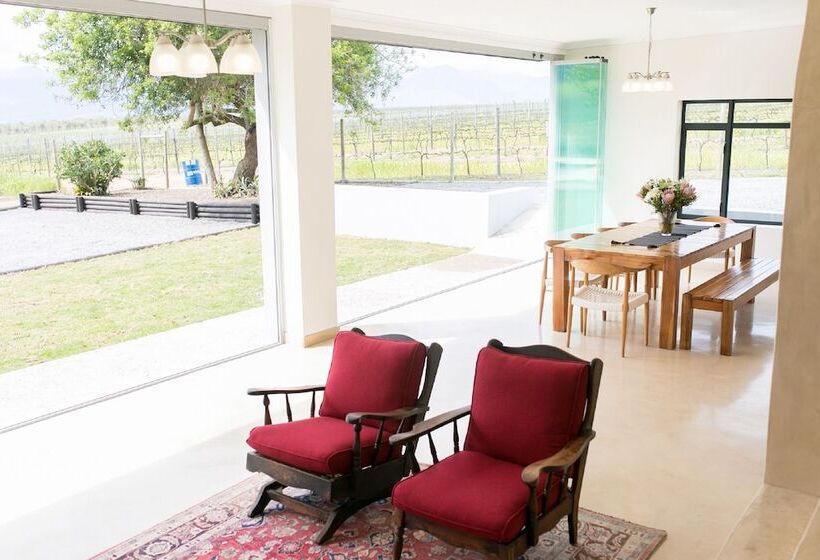 401 Rozendal Cottages