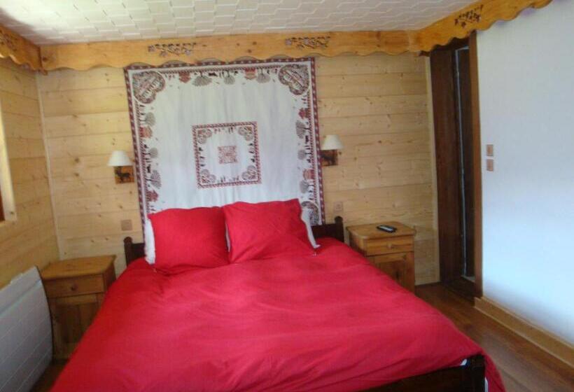 تختخواب و صبحانه Chambres D'hôtes Le Génépi