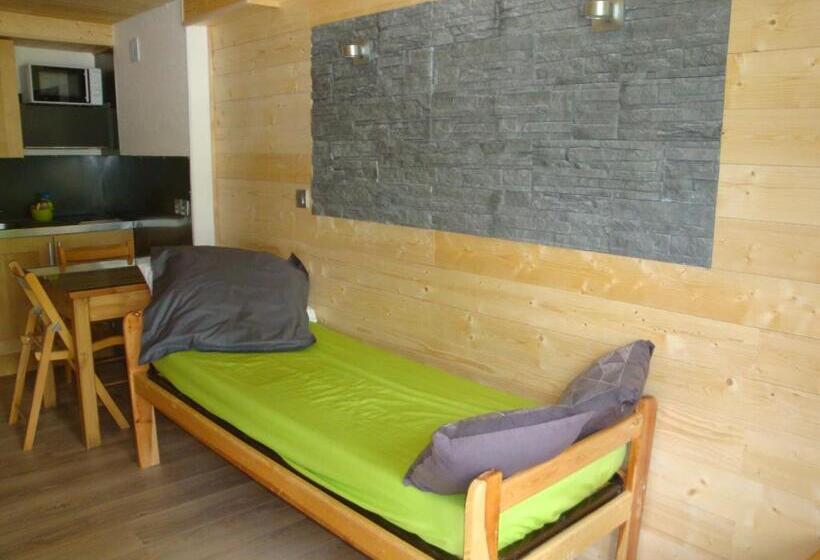 تختخواب و صبحانه Chambres D'hôtes Le Génépi