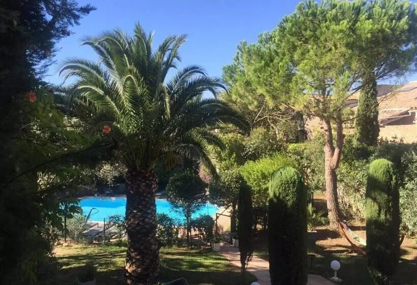 Aamiaismajoitus (B&B) Le Jardin D Homps