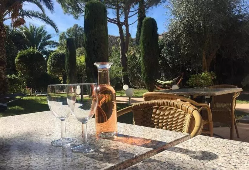Aamiaismajoitus (B&B) Le Jardin D Homps