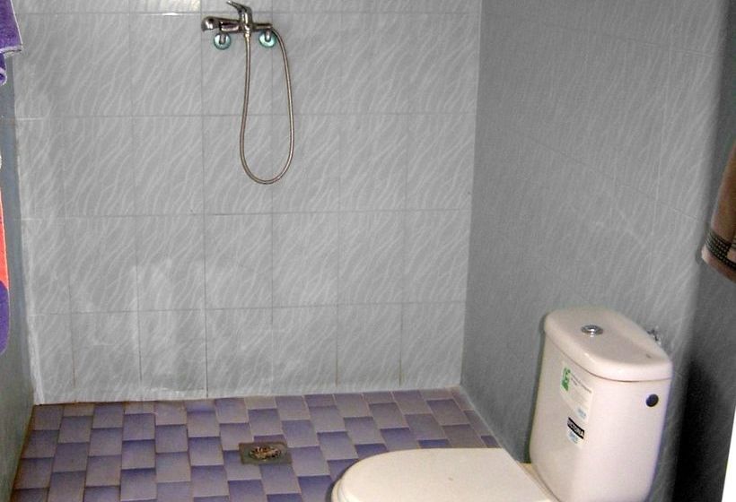 فندق فئة نجمة واحدة Auberge Africa