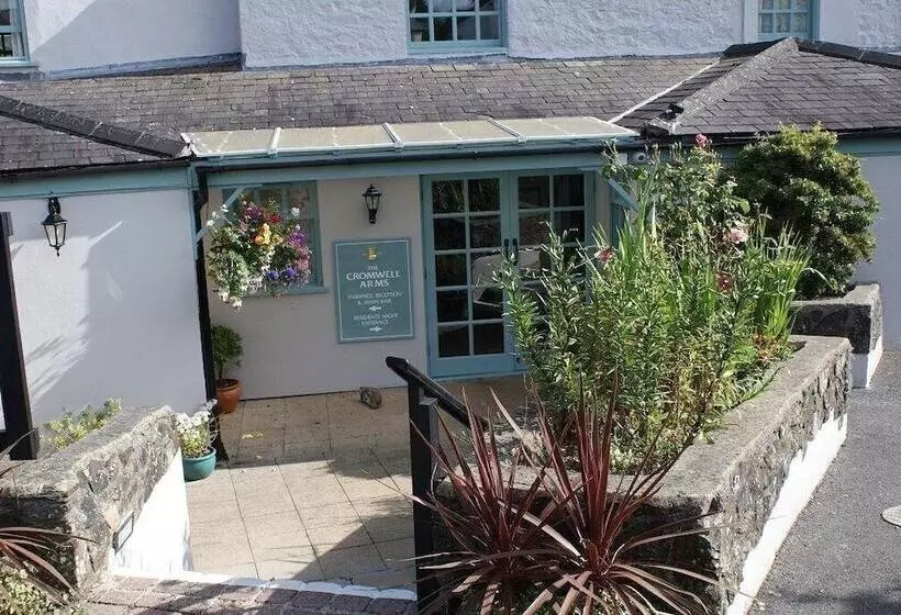 The Cromwell Arms Inn