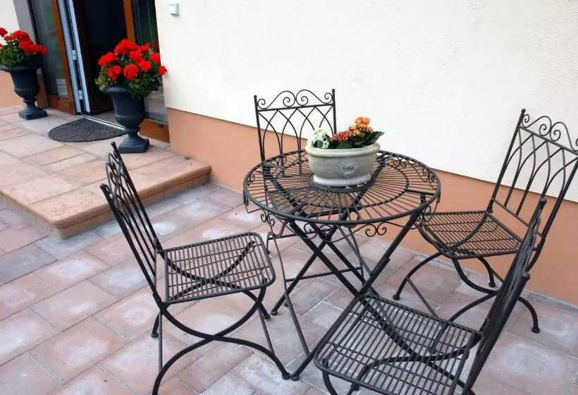 Cellino Hotel Prieros