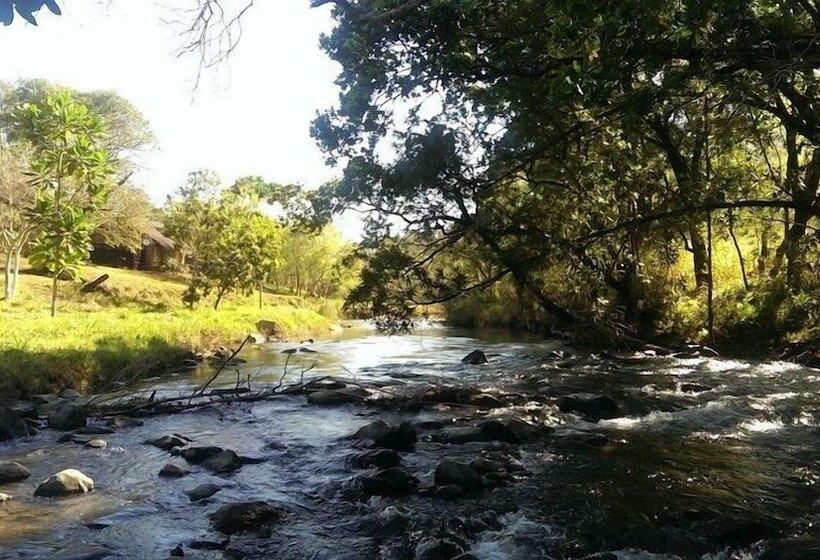 ホテル Kwambali Riverside Lodge