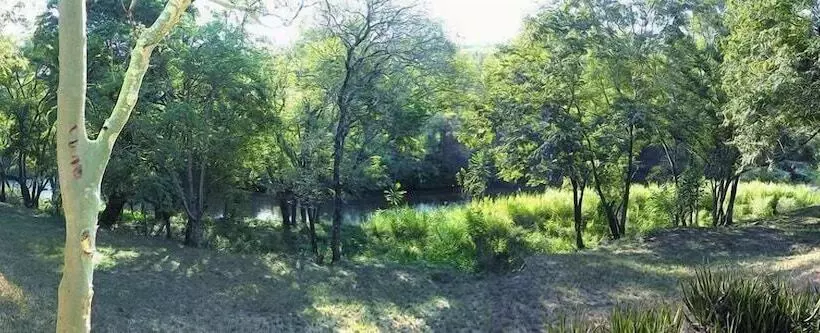 ホテル Kwambali Riverside Lodge
