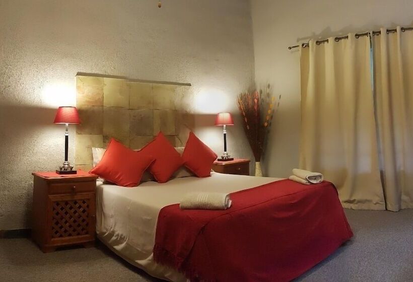 ホテル Kwambali Riverside Lodge