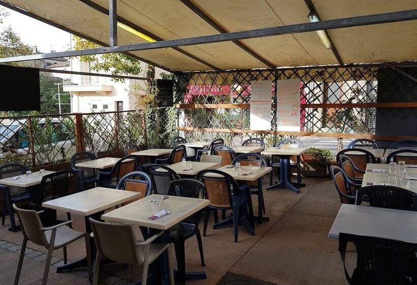 هتل Le Chemin Neuf