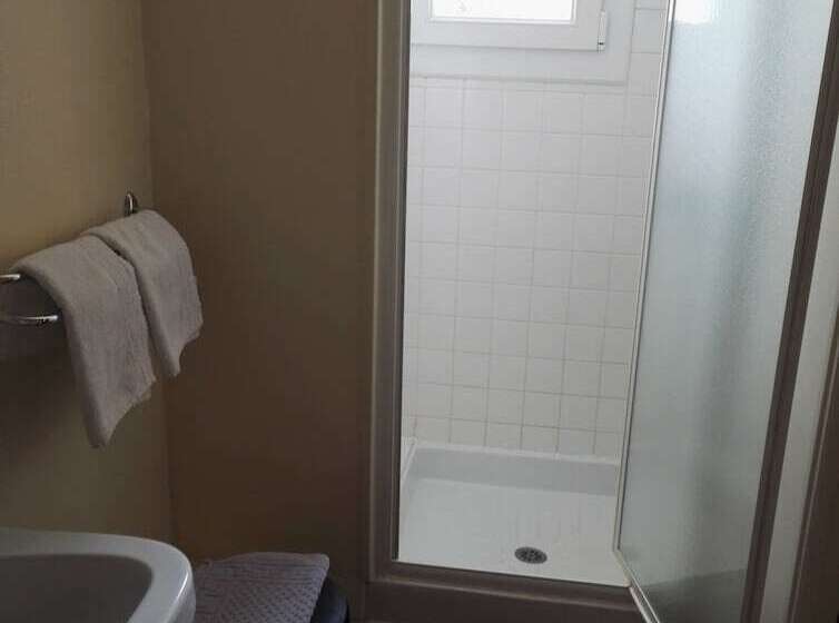 هتل Le Chemin Neuf