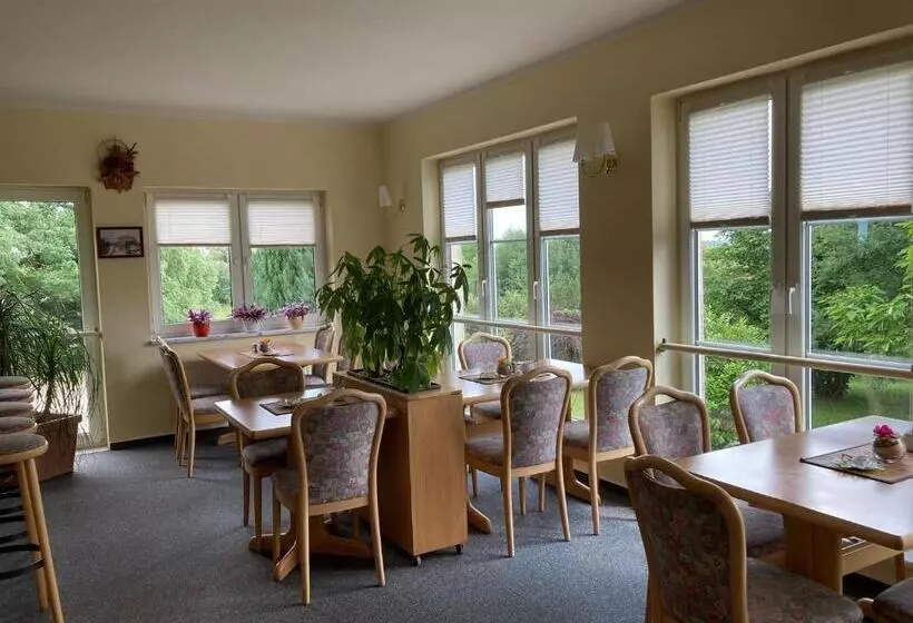 ホテル Restaurant Am Worns Berg