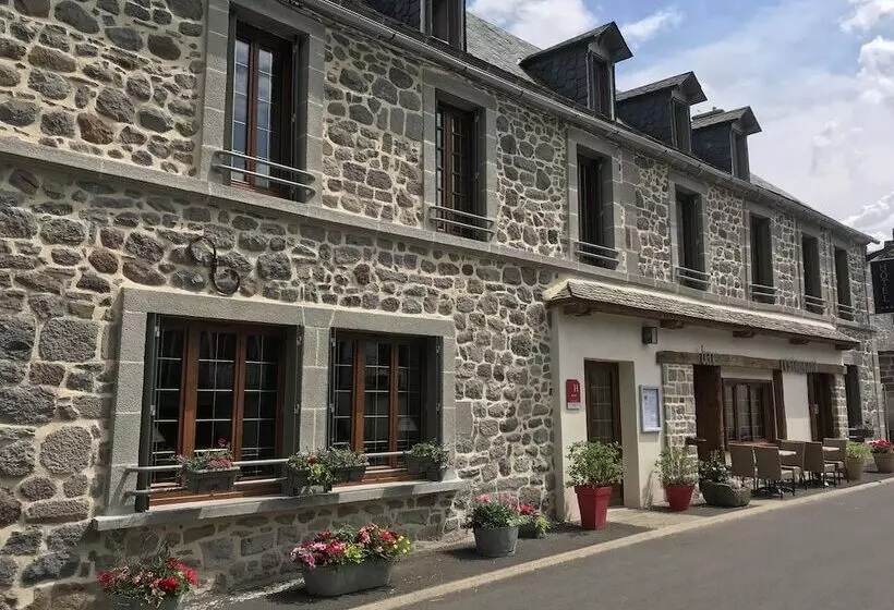 Hotelli Restaurant Du Plomb Du Cantal