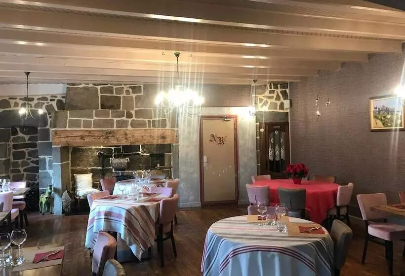 Hotelli Restaurant Du Plomb Du Cantal