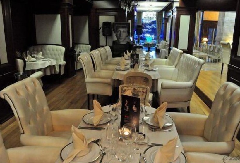 هتل Roman By Dumbrava Business Resort