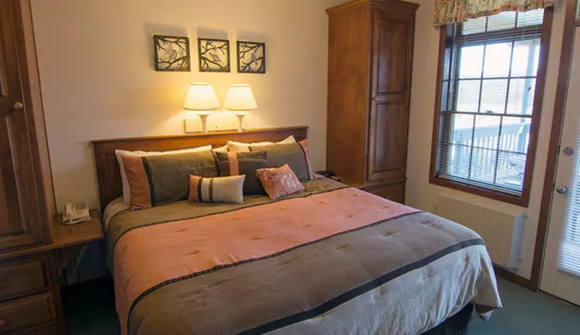 Hotelli Scandinavian Lodge