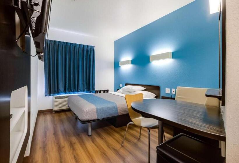 Motel 6 Poplar Bluff, Mo