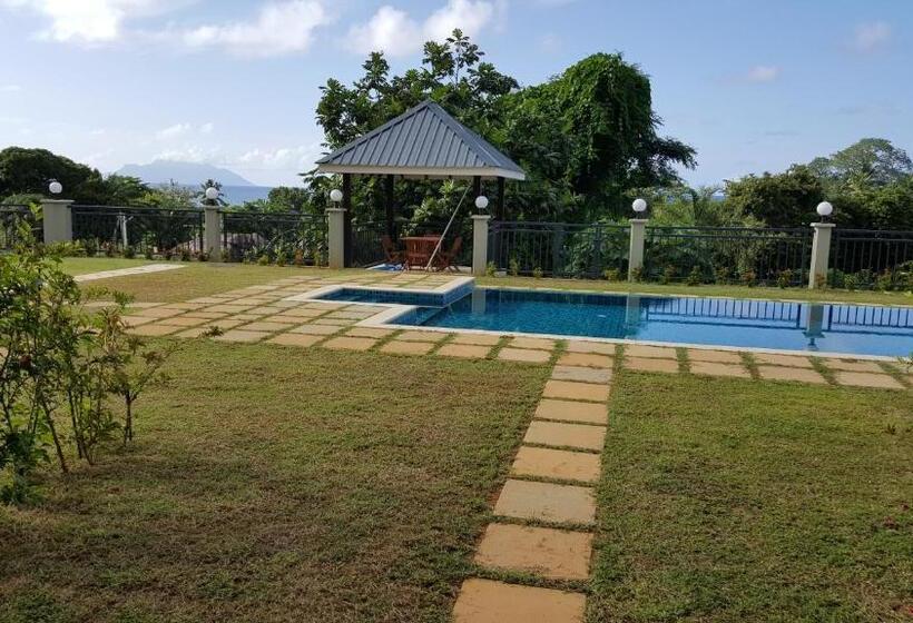 پانسیون Bambous River Lodge