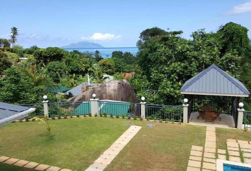 پانسیون Bambous River Lodge