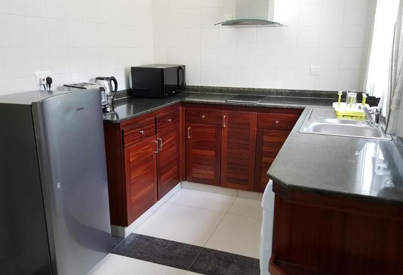 پانسیون Bambous River Lodge