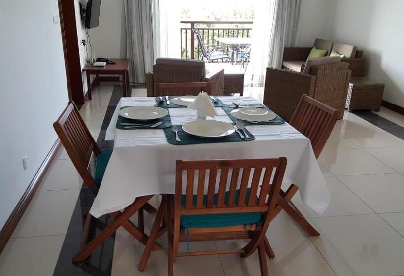 پانسیون Bambous River Lodge