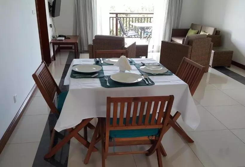 پانسیون Bambous River Lodge