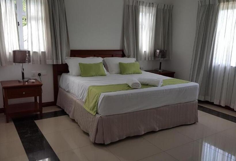 پانسیون Bambous River Lodge