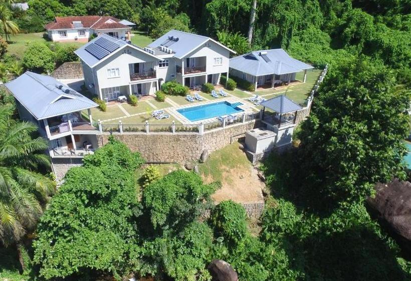 پانسیون Bambous River Lodge