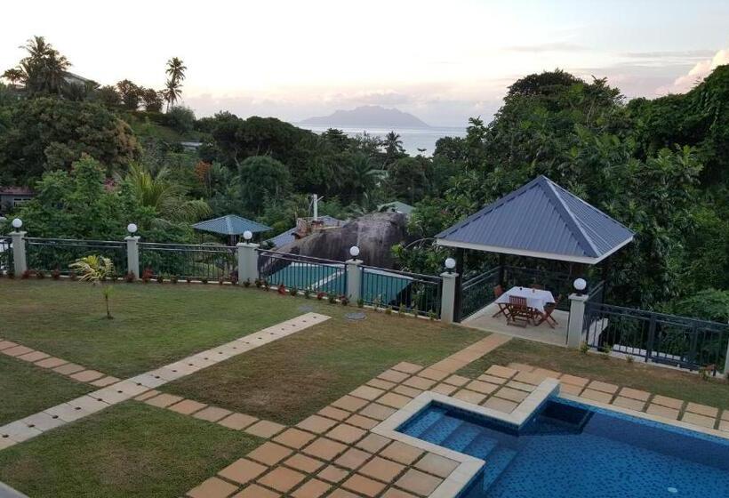 پانسیون Bambous River Lodge