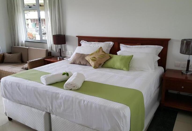 پانسیون Bambous River Lodge