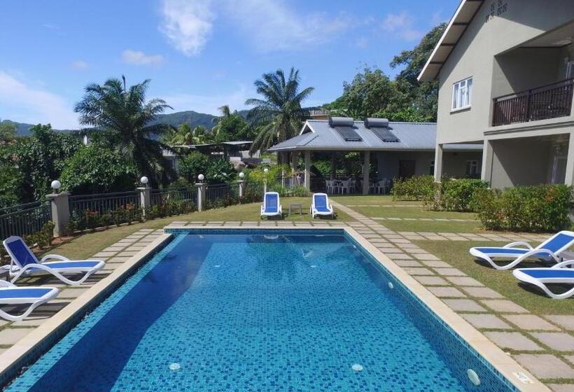 پانسیون Bambous River Lodge