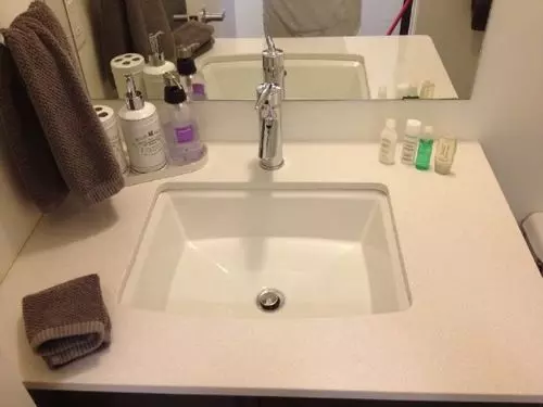 Square One Fully Furnished Suite