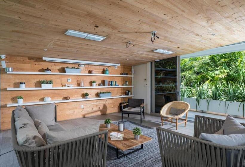 The Meridian Hotel Miami Beach