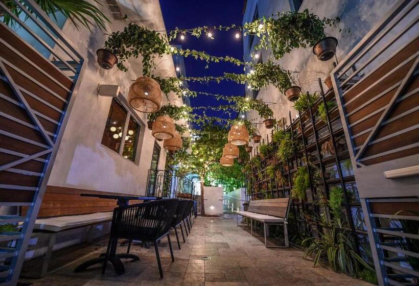 The Meridian Hotel Miami Beach