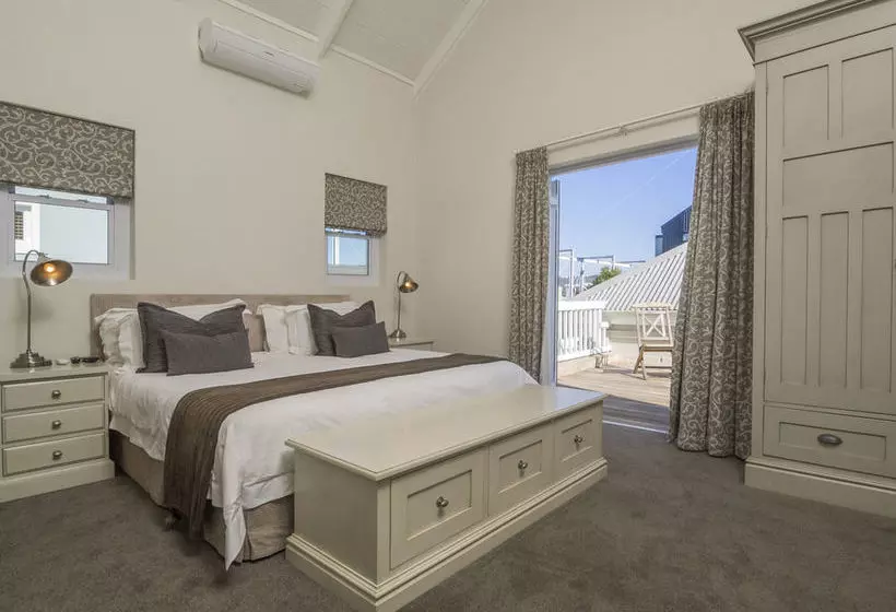 Thesen Islands Holiday House