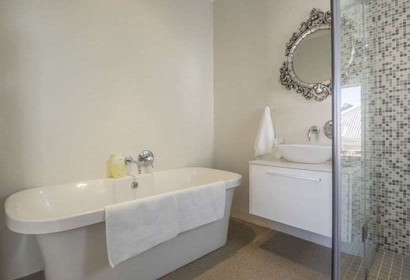 Thesen Islands Holiday House