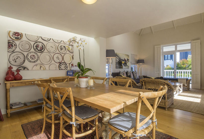 Thesen Islands Holiday House