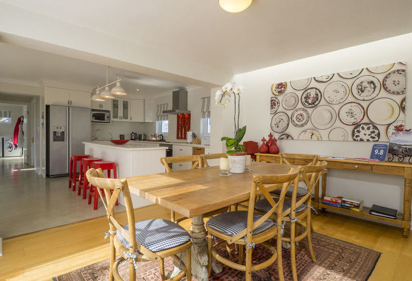 Thesen Islands Holiday House