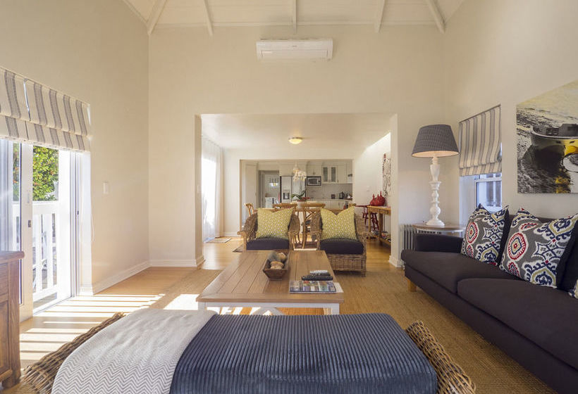 Thesen Islands Holiday House