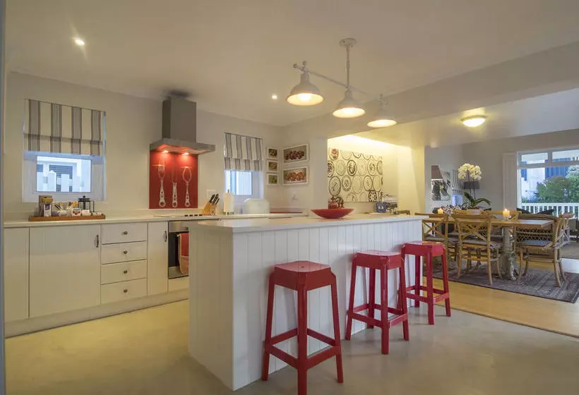 Thesen Islands Holiday House